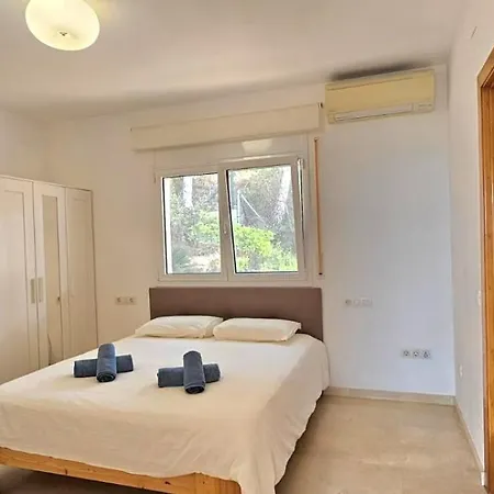 Oliver House *